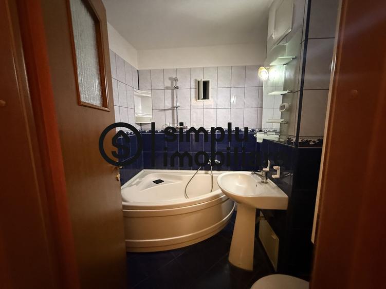 3 decomandate, etaj 2/4, Lapus - 116 000 Euro