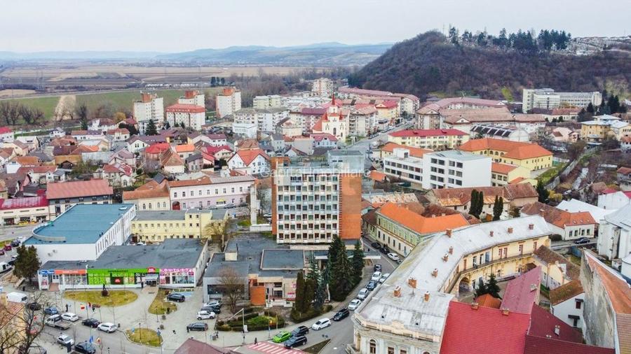 De vanzare Hotel, nefunctional, 70 camere + teren 3590 mp, Dej┃ - 19