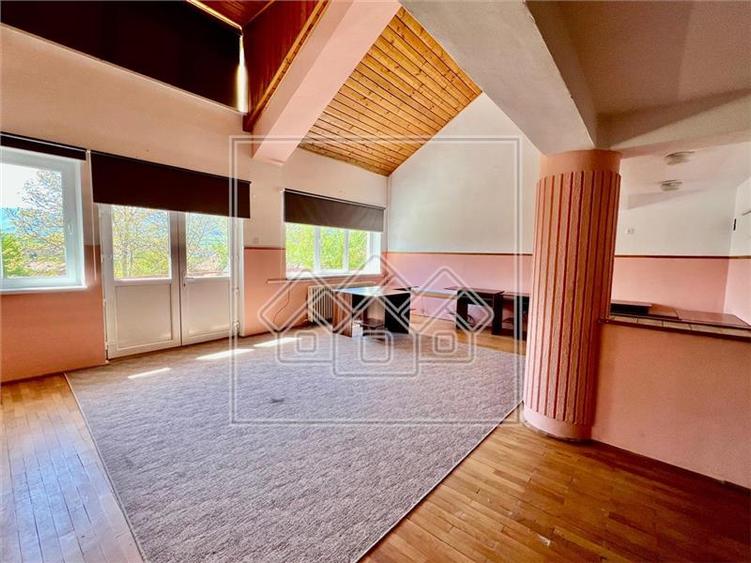 Spatiu comercial - Ideal scoala/gradinita privata - Cisnadie