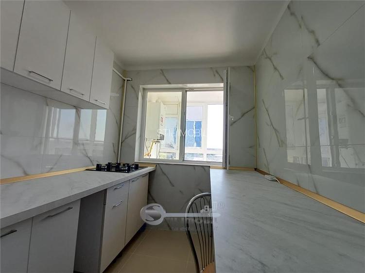 Apartament 3 Camere Decomandat, Ideal pentru 3 Studenți, P-ța Chiril&# - 11