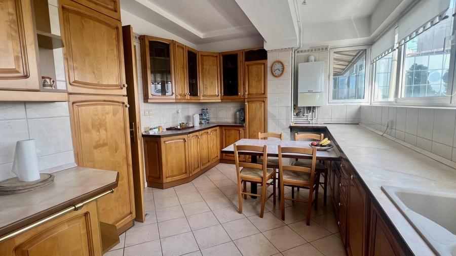 REA1014780 Apartament 3 camere la Televiziunea Romana