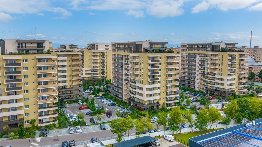 Complex Urban Plaza | Suprafata Generoasa