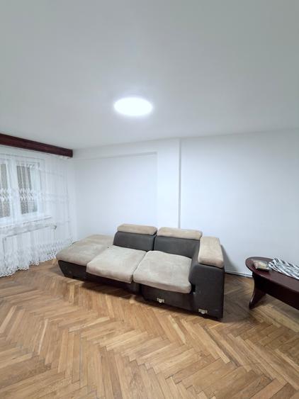 Apartament 4 camere ultracentral zona Junior