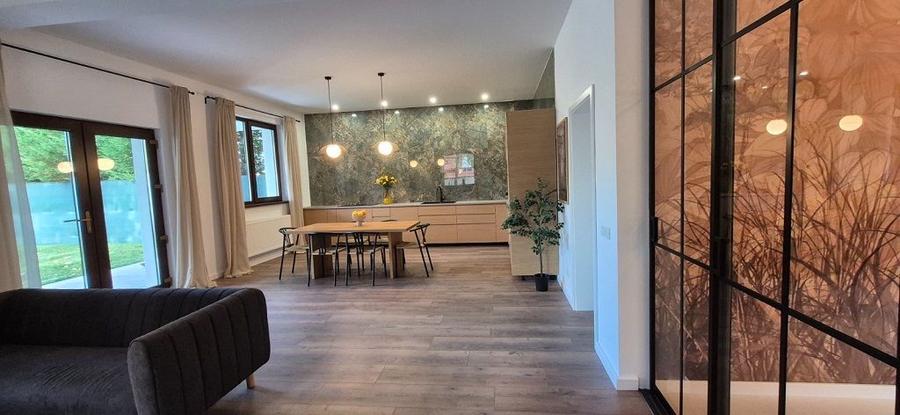 Vila unica in Snagov | 5 camere | Stil american | Langa padure | Finisaje noi