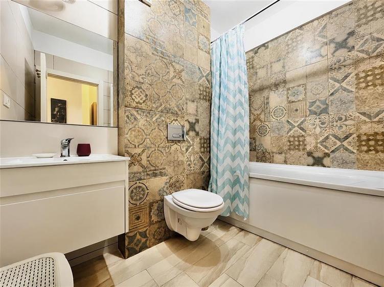 Apartament open space cu 2 camere si parcare in zona Coresi
