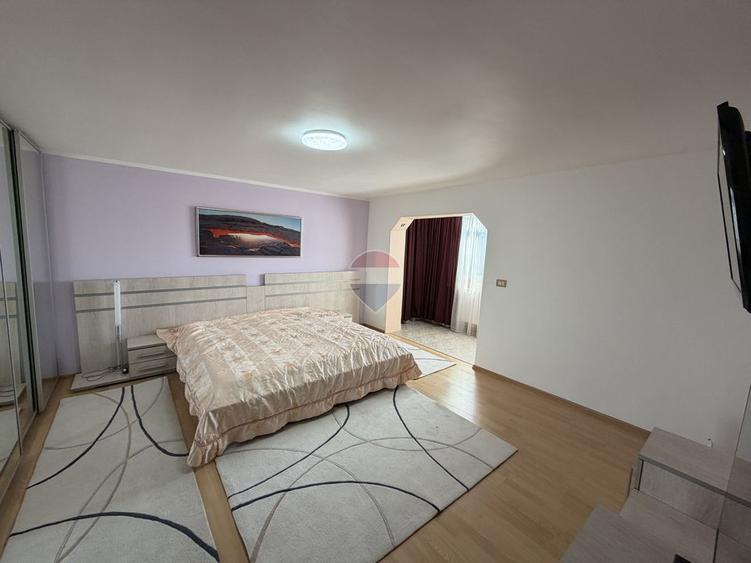 Apartament 3 camere 99 mp Longinescu