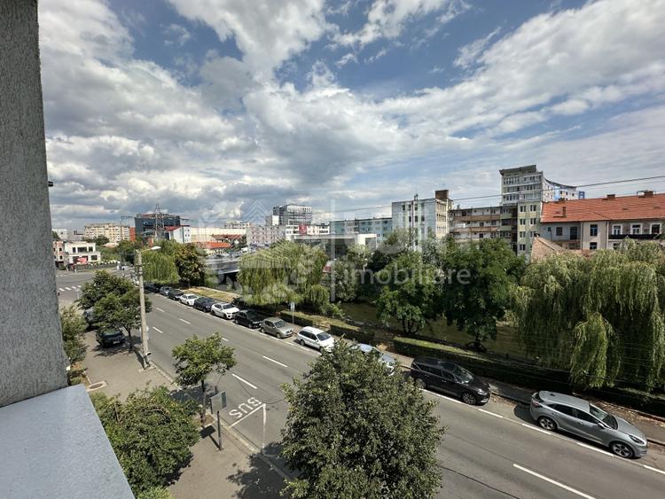 Apartament 2 camere decomandat | Etaj 3/4 | Centru