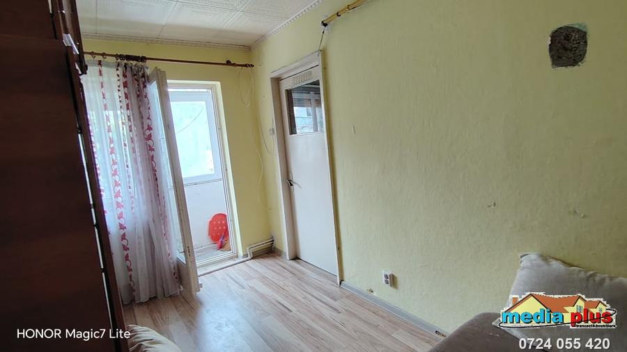 De vanzare apartament 2 camere etajul 3, Micro 40