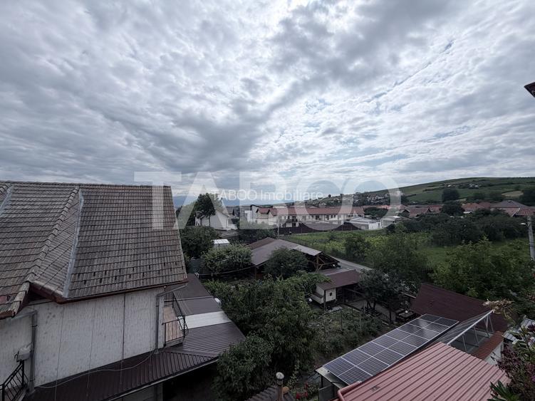 Apartament decomandat 4 camere 110 mp utili parcare privata Sura Mare - 11