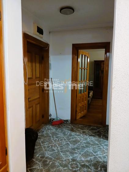 Apartament de vanzare zona centrala etaj 2/8 cu lift - 9