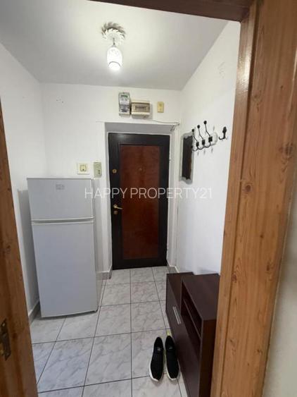 3 Camere Crangasi 2 Minute de Metrou - 10