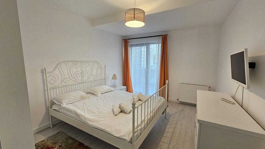 Apartament ultrafinisat, 2 camere,  garaj, zona Iulius Mall