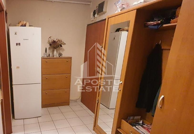 Inchiriez apartament cu 2 camere zona UTA