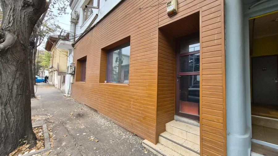 Str Decebal- ap 4 cam, parter, (su- 85 mp) potential comercial /HoReCa