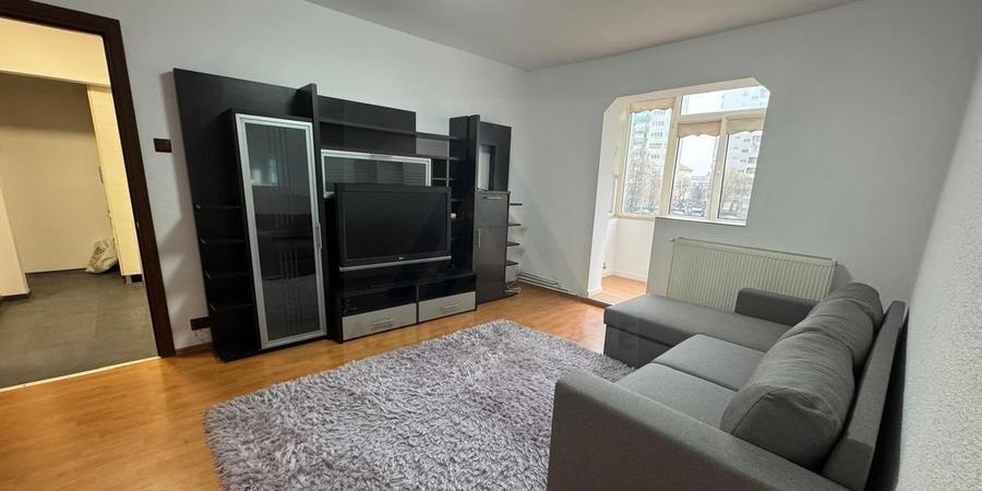 Apartament renovat 3 camere 2 dormitoare pivnita in zona Mihai Viteazu