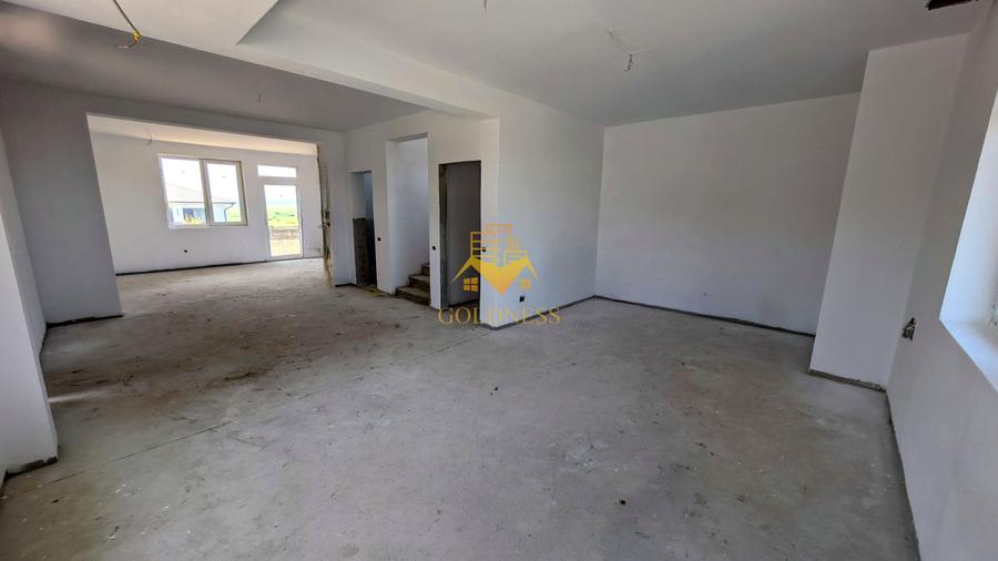 Comision 0%! Vila, 4 Camere, Dezmir, Constructie Noua, 450 mp, 4 Bai