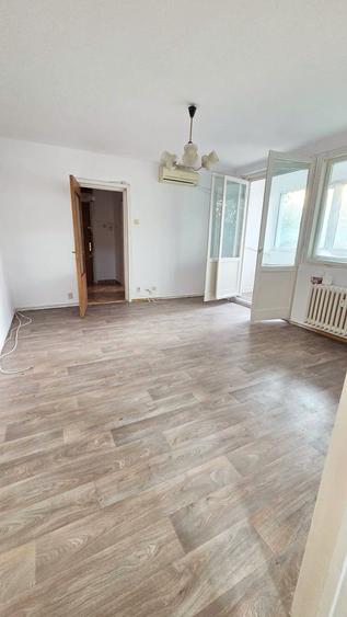Apartament 3 camere - 2 balcoane I Zona Gorjului