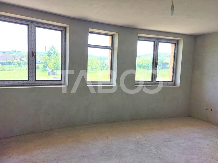 Casa de vanzare cu teren 2000 mp 5 camere Sura Mare Hamba Sibiu