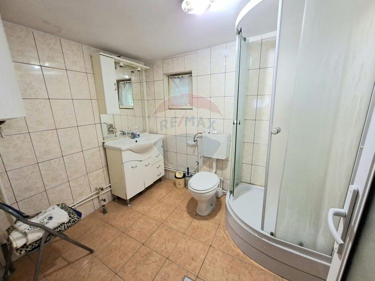 Casă / Vilă cu 4 camere de vânzare