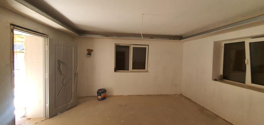 De vânzare o proprietate imobiliare, situata în Remeți pe Someș (Mireșu Mare)