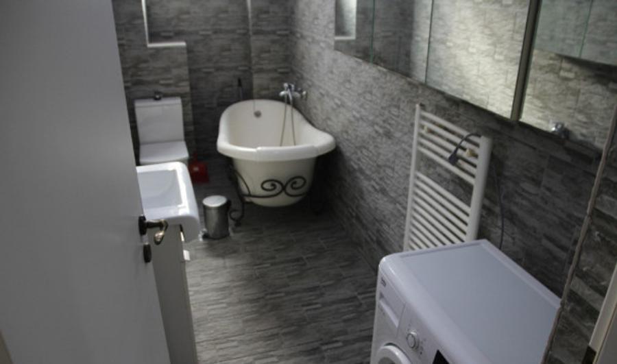 Nerva Traian-apartament 2 camere Bloc 2014