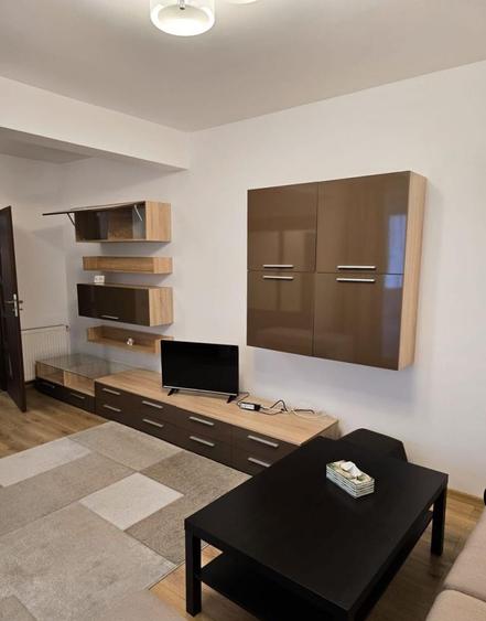 Apartament de 2 camere, 62 mp, centrala, aer condiționat, zona Ștefan cel Mare