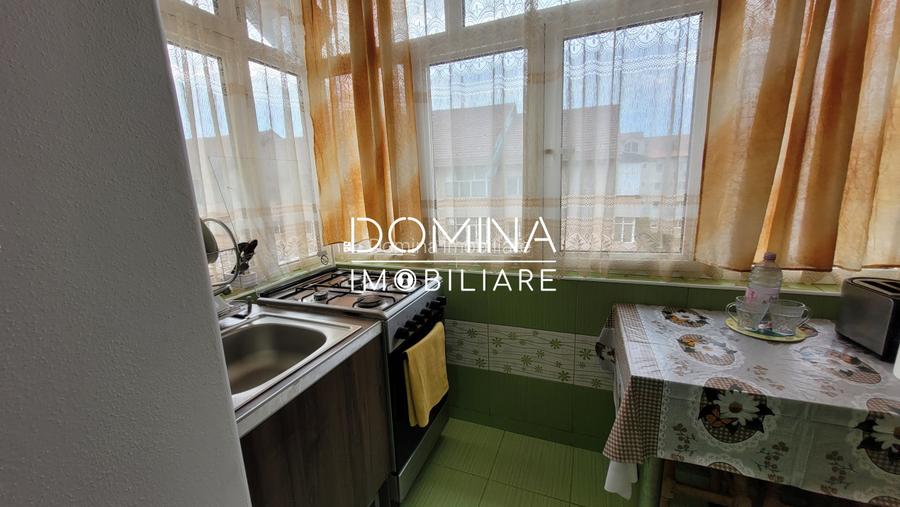 Vânzare apartament 2 camere, situat în zonă centrală, strada Cerna - 7
