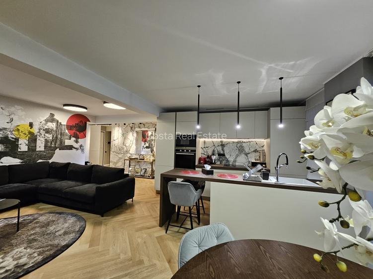 Vanzare Apartament 4 Camere Iancu Nicolae - 2