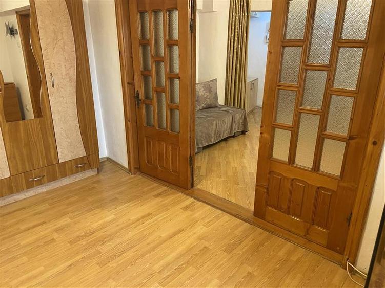 Garsoniera moderna de vanzare in Focsani ,zona ultracentrala , 43 mp, mobilata s