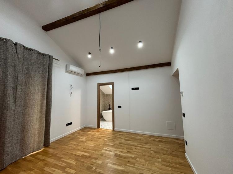Proprietar vând duplex 1/2 - Șag (Zona Mănăstirii)