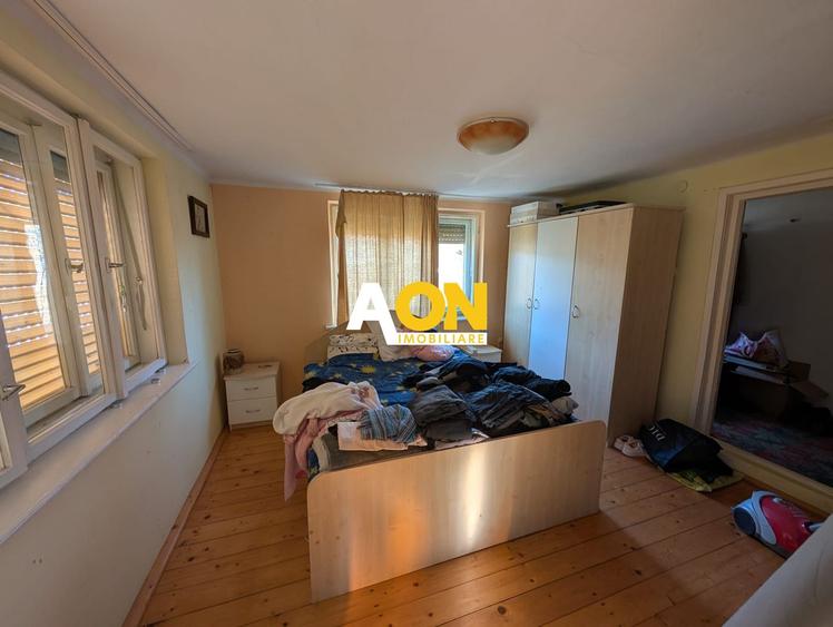 Casa cu 2 corpuri de cladire zona Hapria, 960mp Teren