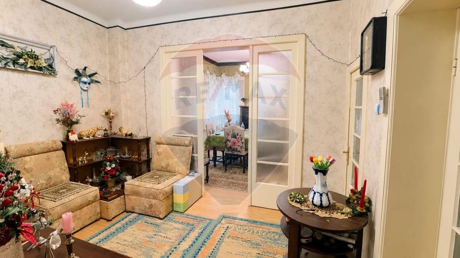 Apartament in casa cu 188mp teren, zona Hotel Ramada, scoala numarul 2