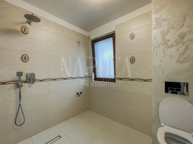 Casa 4 camere de vanzare in Floresti