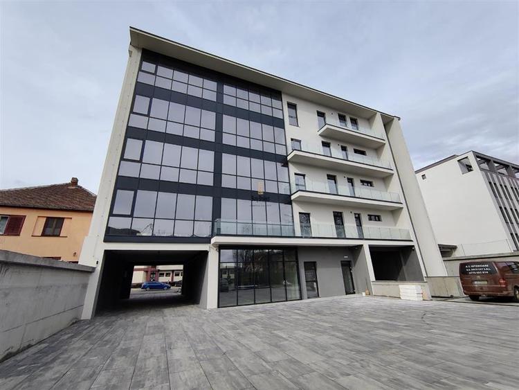 Cladire Birouri - 1100 mp - Zona Ultracentrala