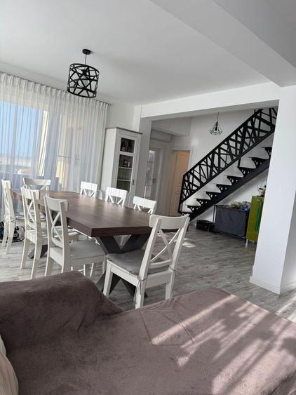Apartament penthouse 3 camere