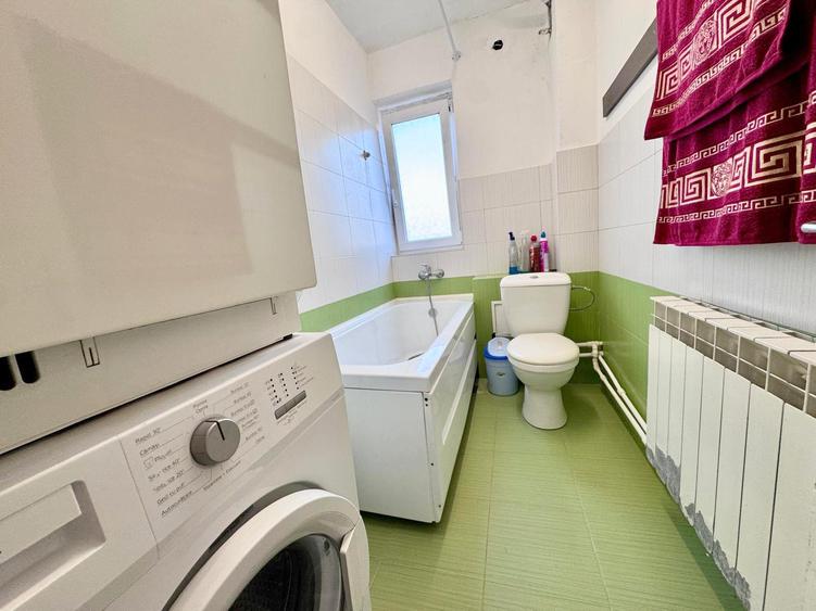 9 MAI - Muzeu, Apartament 2 cam decomandat, etaj 3/4, centrala