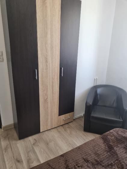 Inchiriez Apartament 2 camere semidecomandat ,sibiu,mihai viteazu