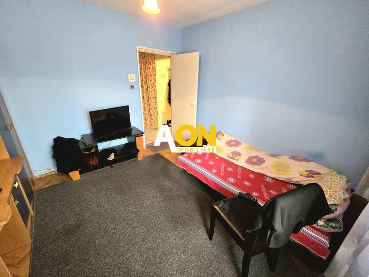 Apartament cu 3 Camere, Etaj Intermediar, Lift, Zonă Ultracentrală