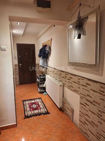 Apartament 3 camere - etaj -4/4- 71 mp  - 66500 euro - 7