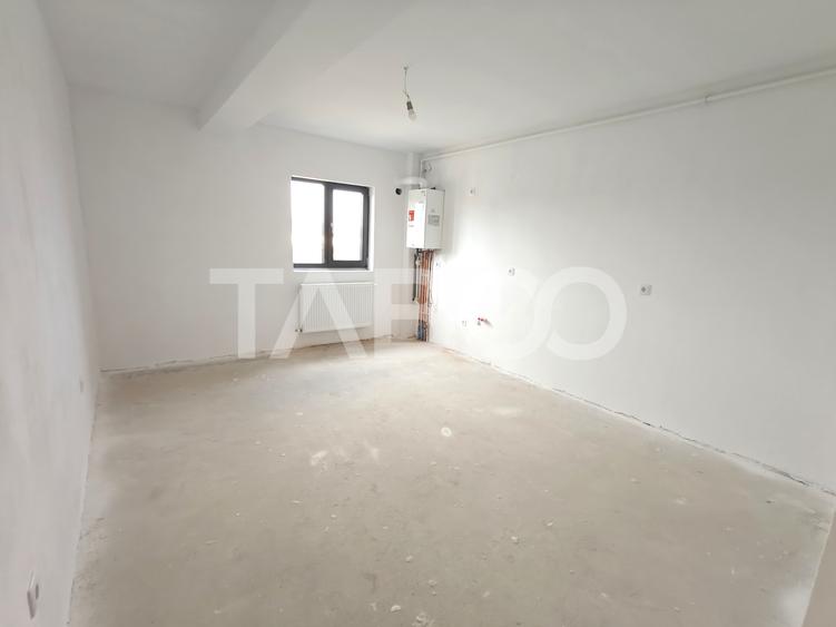 Apartament intabulat 3 camere balcon - etaj 1 - parcare - Comision 0