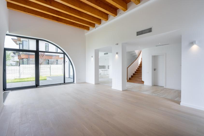 VILA / CORBEANCA / LAGUNA ALBASTRA