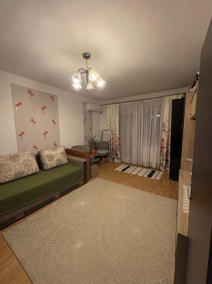 Apartament 3 camere, 67 mp, zona Hotvon