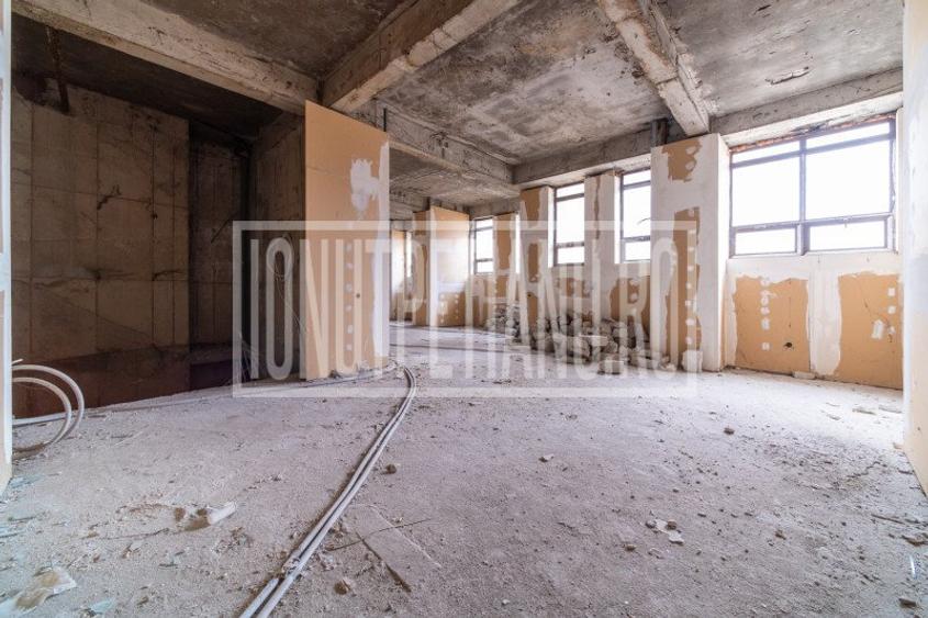 Spatiu comercial Bd Unirii Piața Alba Iulia Parter + 1etaj