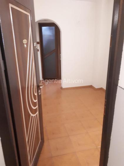 Apartament 2 camere ICFrimu et1/4 ,centrala  pret 73 000 euro neg - 6