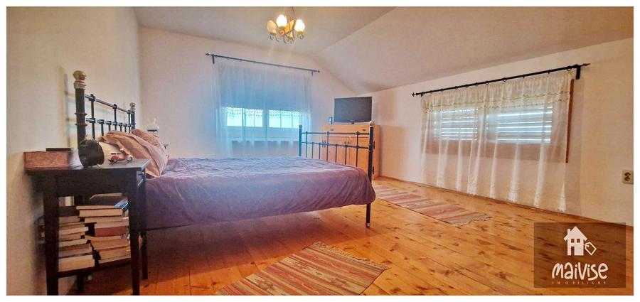 Casa de vanzare, Teren 927mp- Podul Olt , zona Centrala