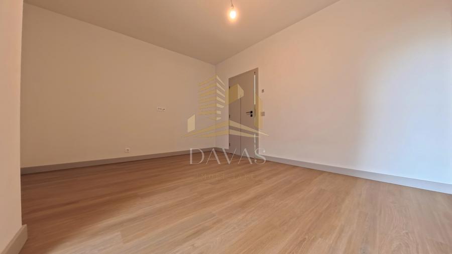 Apartament de 3 camere semidecomandat | Elite Junior