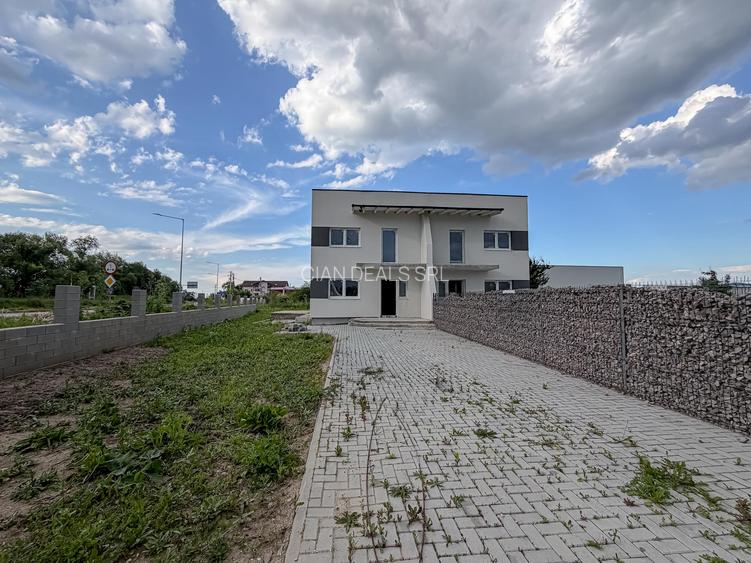 Casa Tip Duplex Cristian Intabulata Cu Toate Utilitatile - 3