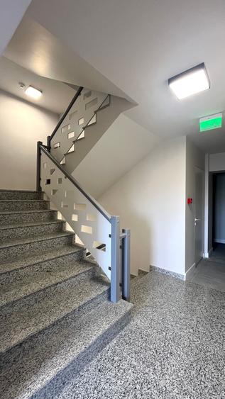 Birou sau Locuinta: Studio Versatil Lux „First Rent” în Inima Ploieștiului