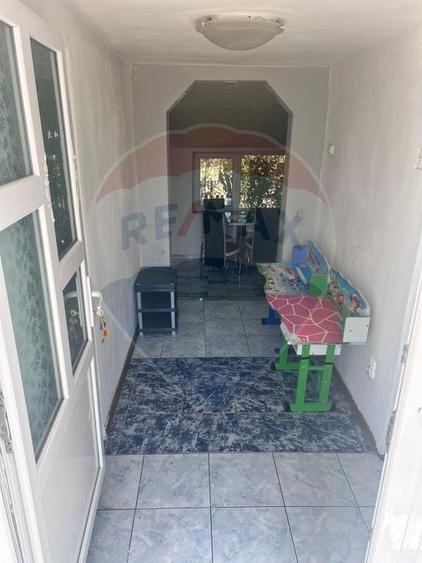 Casă / Vilă cu 4 camere de vânzare