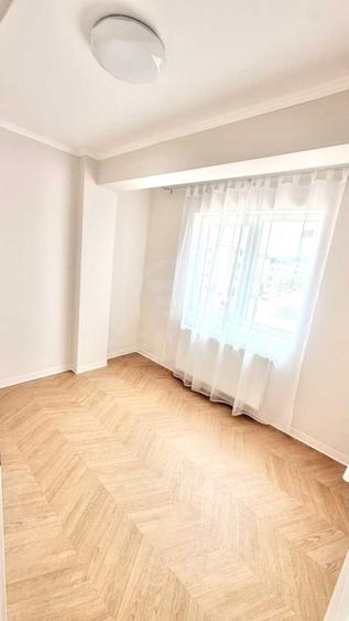 Apartament 2 camere decomandat, mobilat și utilat premium.